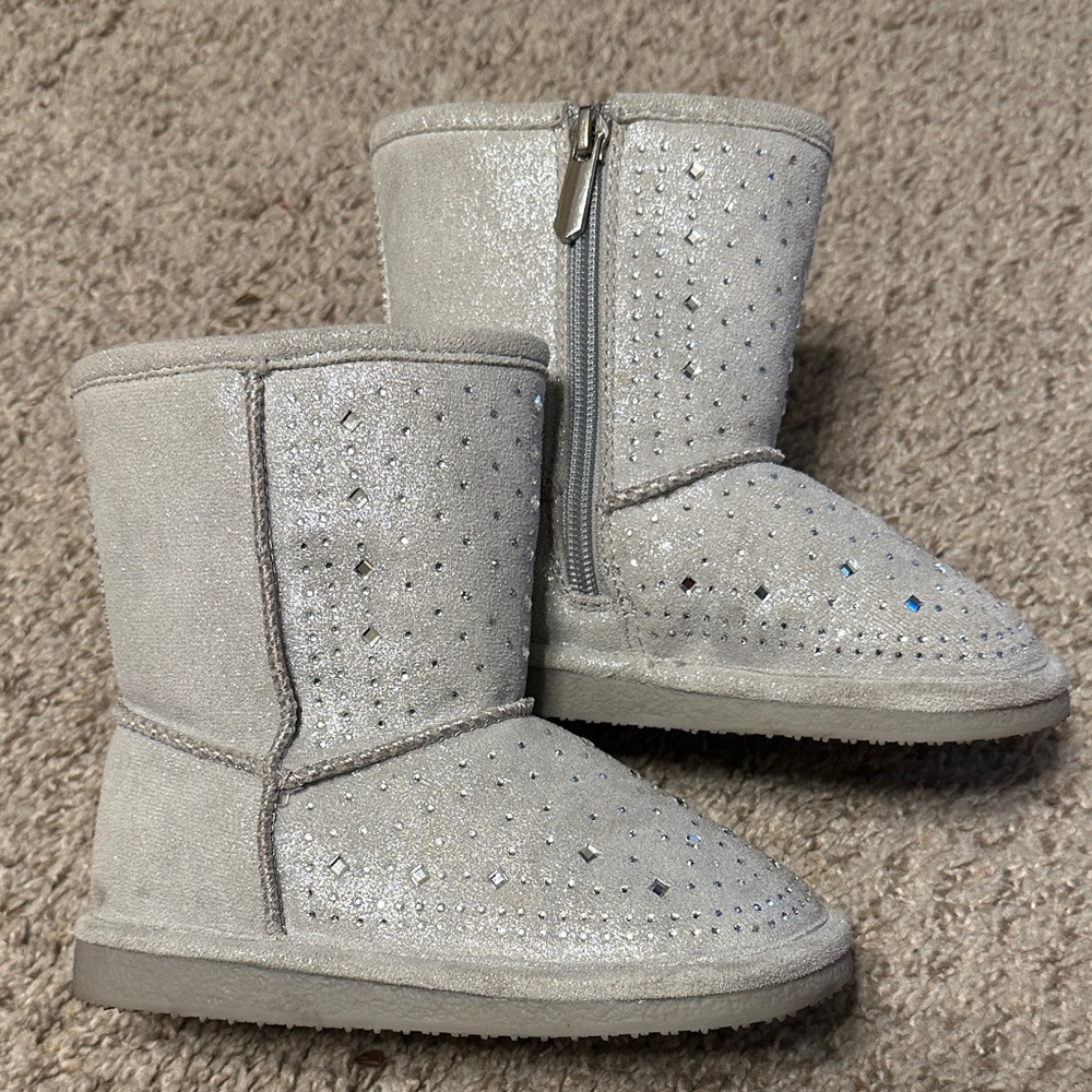 Sherpa lined Rhinestone boots little girl/ toddler size 8